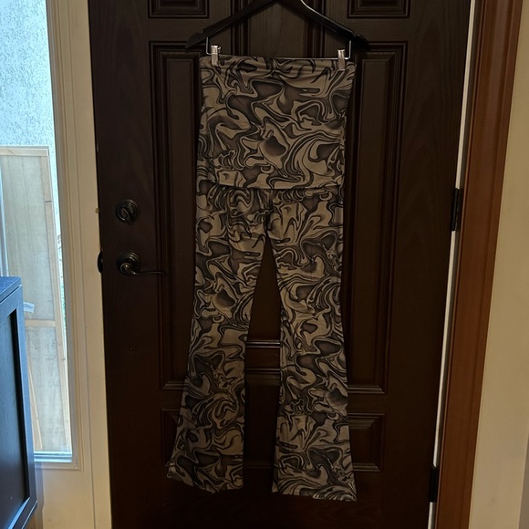 Fashion Nova Desert Vibe Pant Set In Taupe/Combo-Sz.Medium NEW🤎💚 - Picture 2 of 5